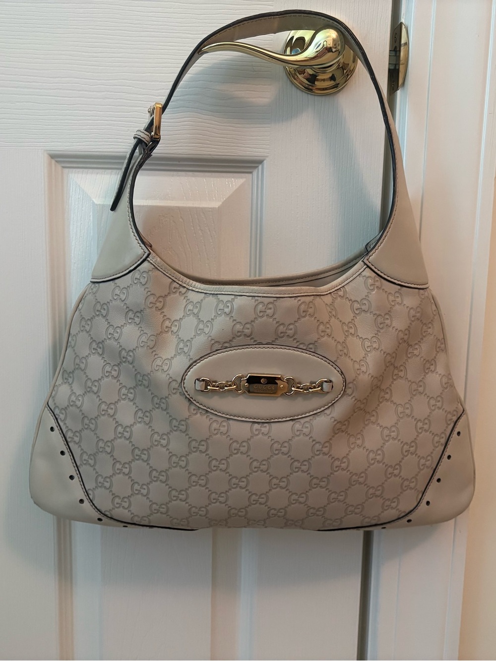 Beautiful Vintage Gucci Ivory GG Monogram Punch Hobo Bag with Gold Hardware - Picture 2 of 15